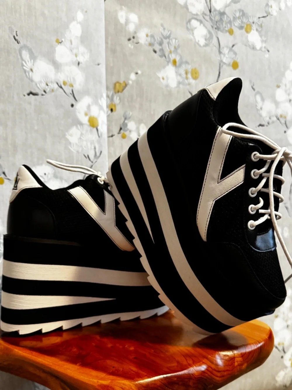Brand New in Box YRU Karazii Flatform Sneakers